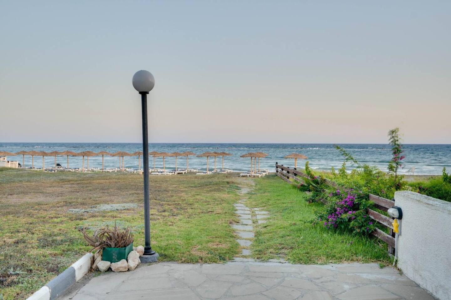 Ammos Villa 20 Side Seaview Larnaca Exterior photo