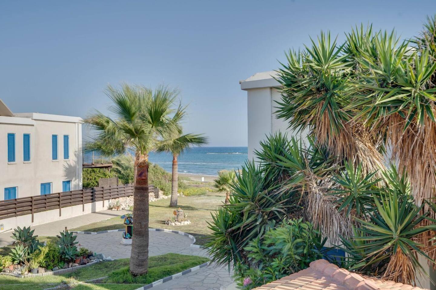 Ammos Villa 20 Side Seaview Larnaca Exterior photo